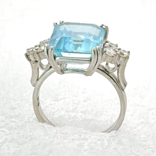 9ct White Gold Aquamarine and Diamond Dress Ring