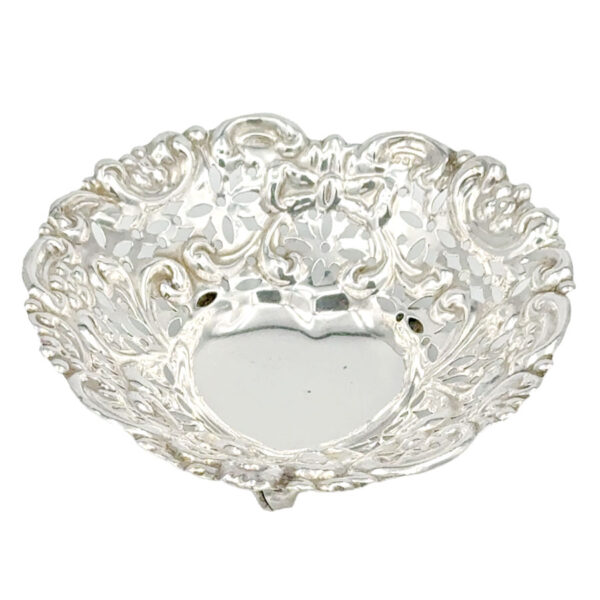 Hallmarked Silver  Pierced Heart Shaped Bon Bon Birmingham 1912