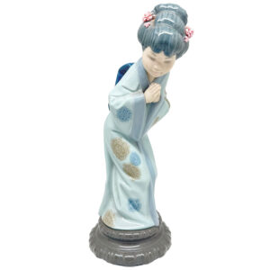 Lladro Daisa Figurine Japanese Sayonara  4989
