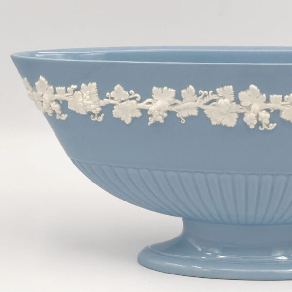 Wedgwood Queensware Cream On Lavender Blue Mantle Vase