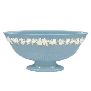 Wedgwood Queensware Cream On Lavender Blue Mantle Vase