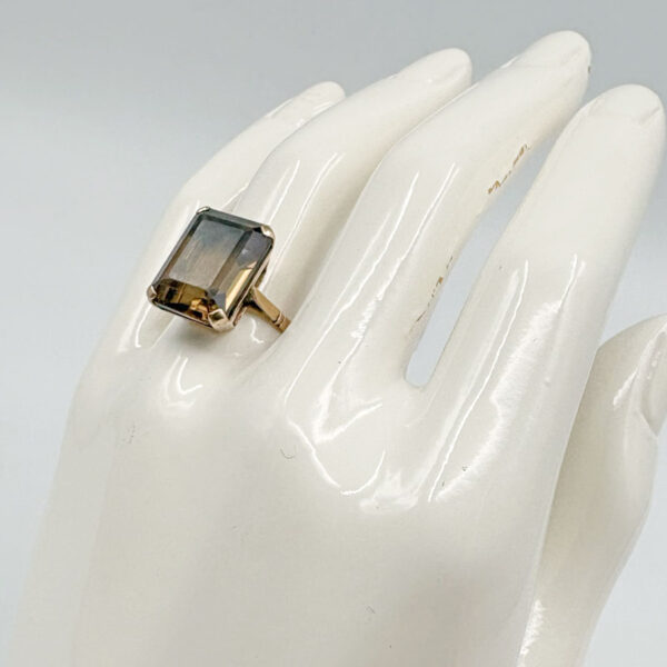 9ct Gold Cocktail Topaz Dress Ring