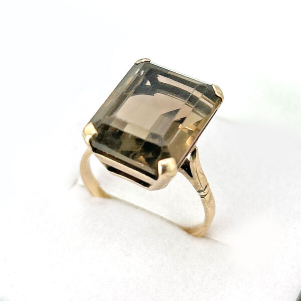 9ct Gold Cocktail Topaz Dress Ring