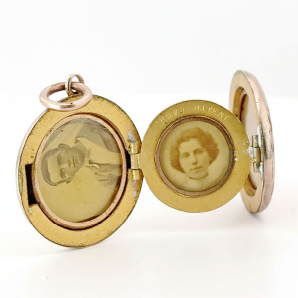 Edwardian 9ct Hinged Gold  Locket