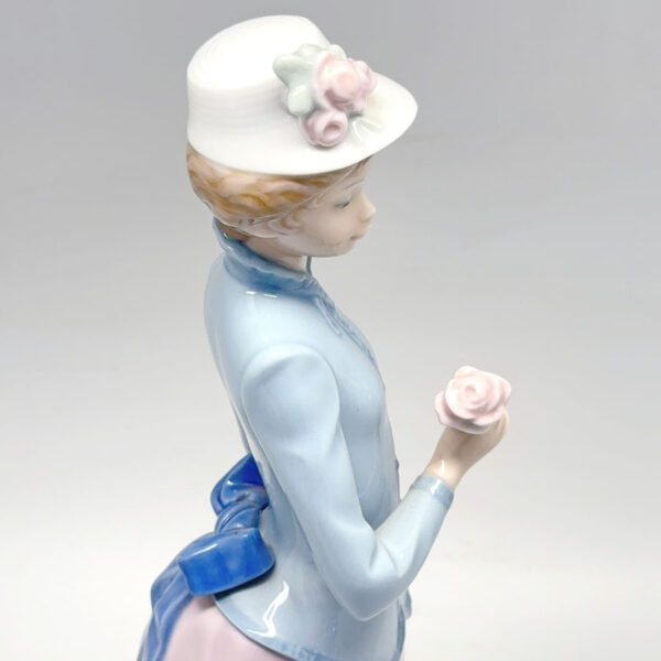 Lladro Figurine Rose Lady Miss Theresa