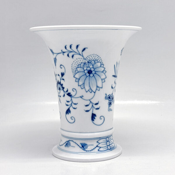 Meissen Onion Pattern Trumpet Vase 20th