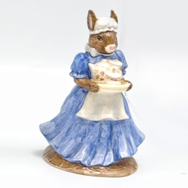 Royal Doulton Bunnykins Mother  DB403