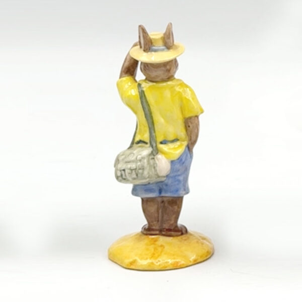 Royal Doulton Bunnykins Tourist Bunnykins Db190
