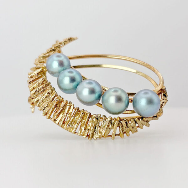 14ct-Gold-and-Grey-Blue-Pearl-Crescent-Brooch-4 14ct Gold and Grey Blue Pearl Crescent Brooch