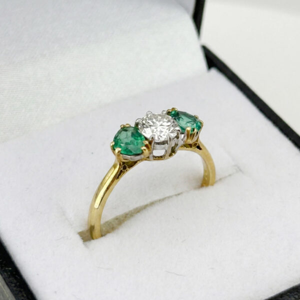 18-Ct-Gold-Heart-Shaped-Emeralds-and-Diamond-Trilogy-Ring-2 18ct Gold Heart Shaped Emeralds and Diamond Trilogy Ring