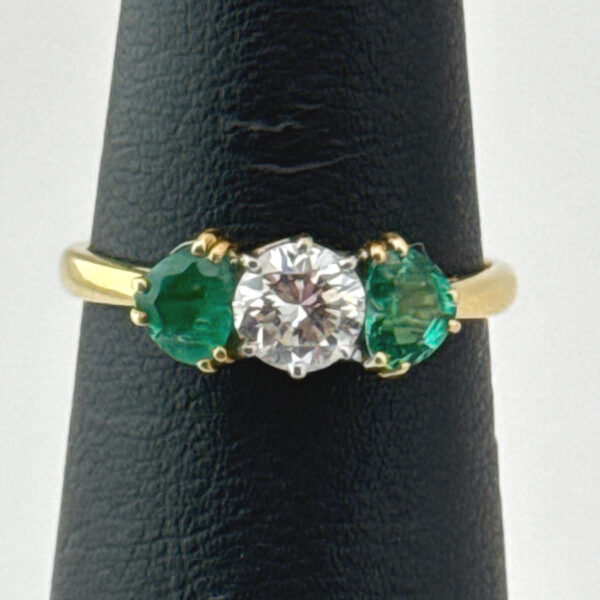18-Ct-Gold-Heart-Shaped-Emeralds-and-Diamond-Trilogy-Ring-3 18ct Gold Heart Shaped Emeralds and Diamond Trilogy Ring