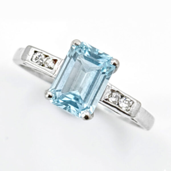 18ct White Gold Aquamarine Dress Ring C1940