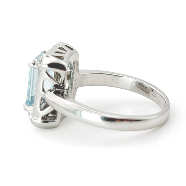 18ct-White-Gold-Aquamarine-and-Diamond-Dress-Ring-2 18ct White Gold Aquamarine and Diamond Dress Ring