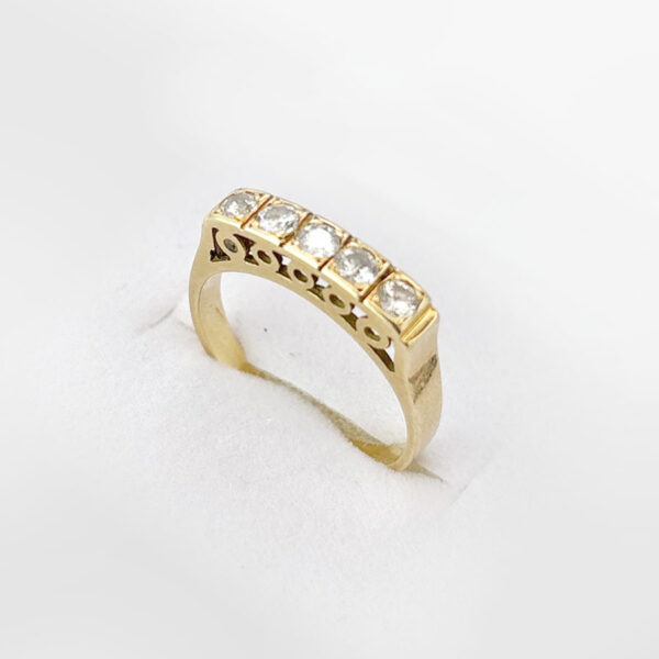 18ct Yellow Gold Diamond Ring