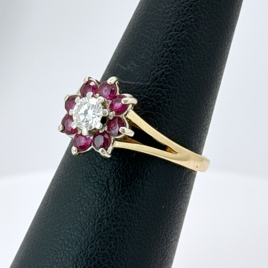 flower ring❤ 9ct Garnet Diamond Victorian Daisy Flower Ring - Clyde on 4th