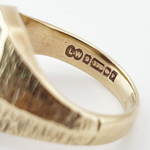 9ct Gold Mens With Hexagonal Carnelian Signet Ring
