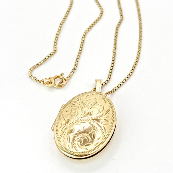 9ct  Gold Edwardian Locket And Chain