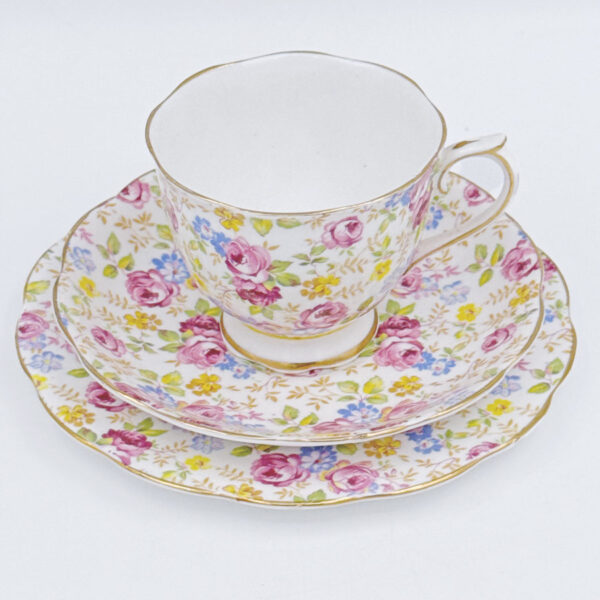 Royal Albert Crown China Floral Chintz 21 Piece Set C1925