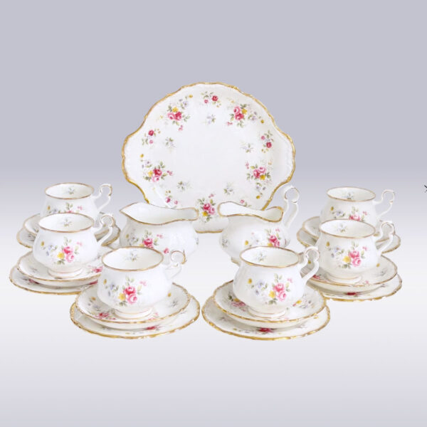 Royal Albert Tenderness 21 Piece Tea Service