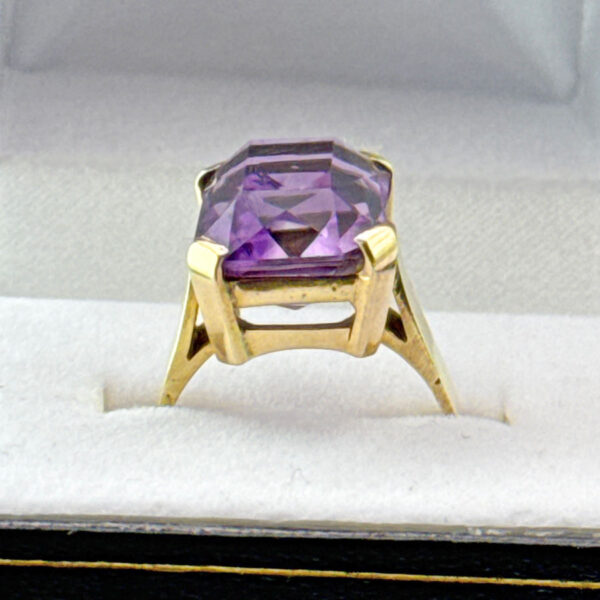9ct Gold Amethyst Cocktail Ring