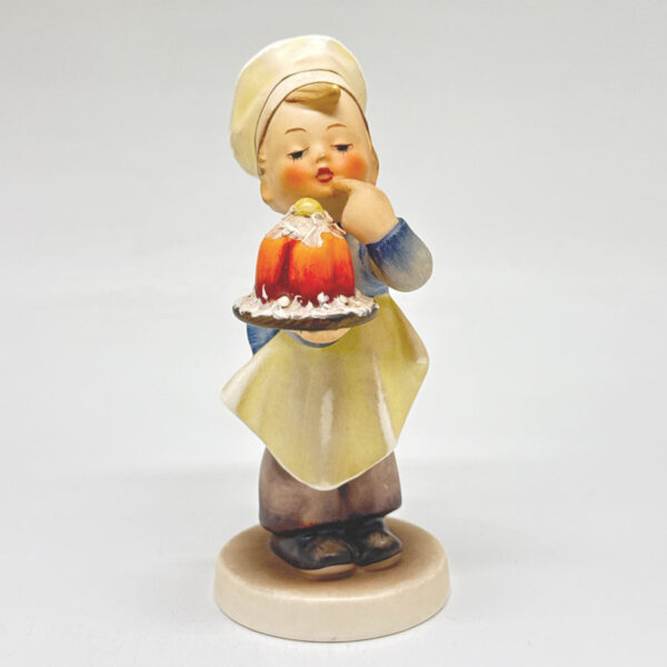 Hummel Figurine Baker TMK3
