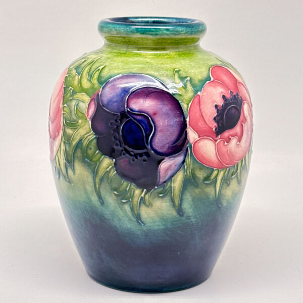 Moorcroft Anemone Pattern Bulbous Vase C1954