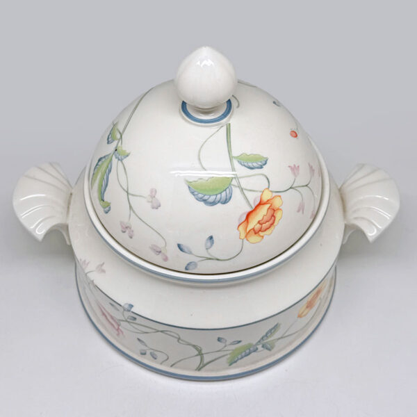 Villeroy and Boch Albertina  Vegetable Bowl and Cover