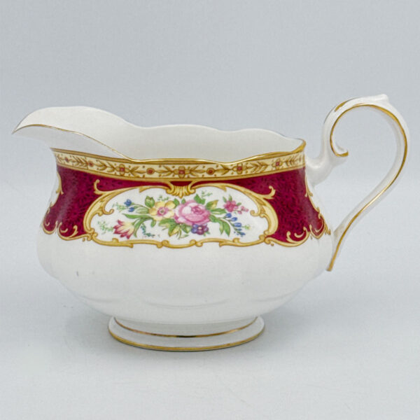 Royal Albert Lady Hamilton Sauce Boat