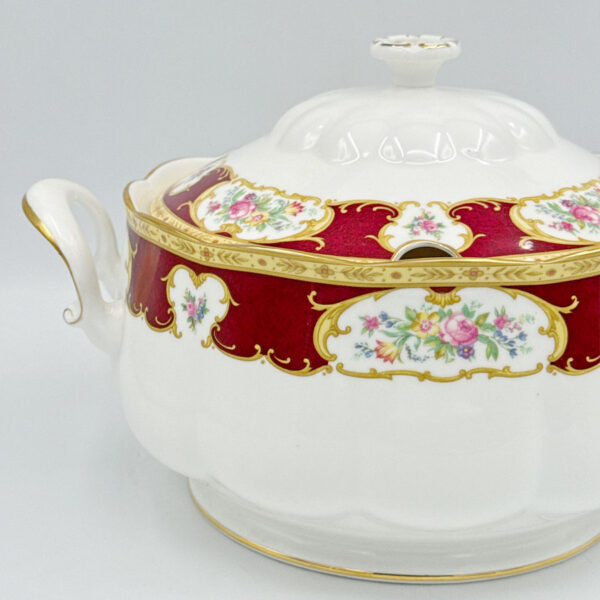 Royal Albert Lady Hamilton Soup Tureen