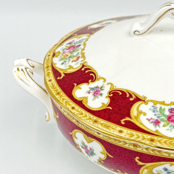 Royal Albert Lady Hamilton Vegetable Bowl and Cover
