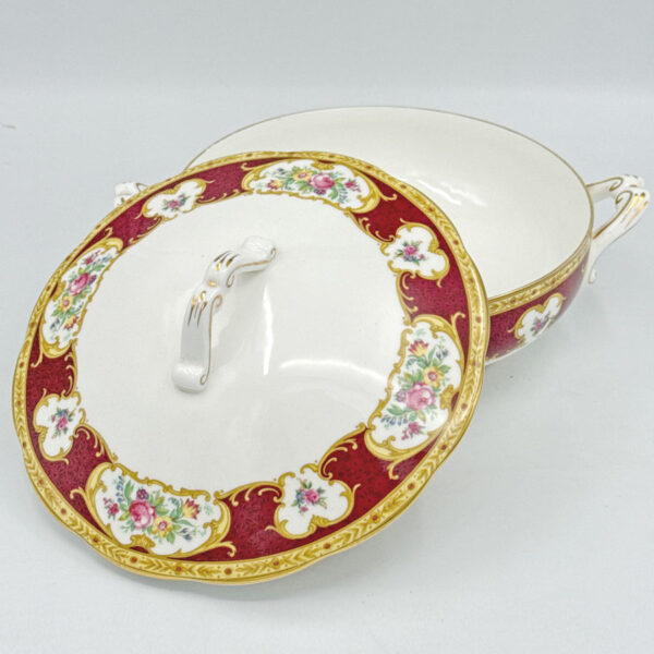 Royal Albert Lady Hamilton Vegetable Bowl and Cover