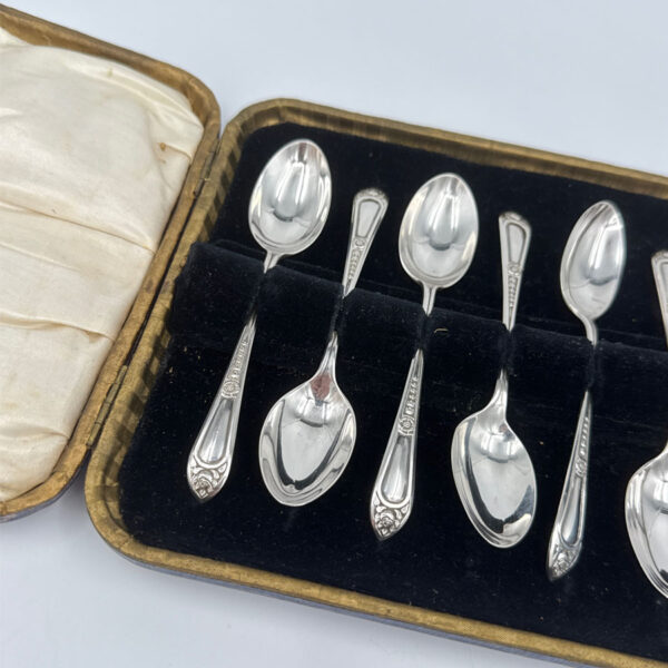 Hallmarked-Silver-Tea-Spoons-Sheffield-1951-1 Hallmarked Silver Tea Spoons Sheffield 1951