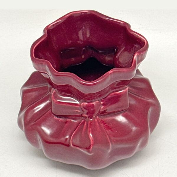 Lucia-ribbon-base-2 Lucia Ware Burgundy Ribbon Vase By Boksburg East Pottery C1970