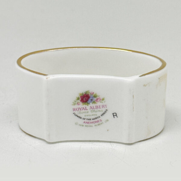 Royal Albert March   Flower Of The Month Serviette Ring