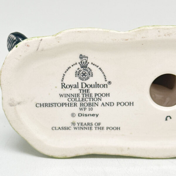 Royal Doulton Disney Figurine Winnie the Pooh Christopher Robin and Pooh WP10