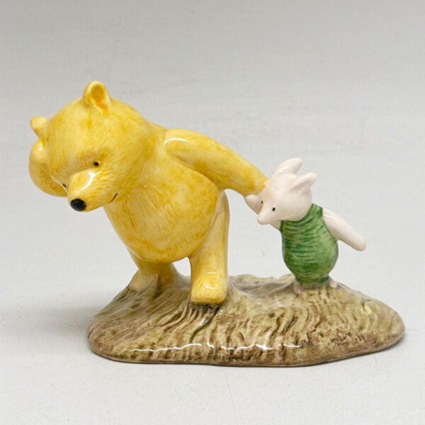 Royal Doulton Disney Figurine Winnie the Pooh The Windy Day WP2
