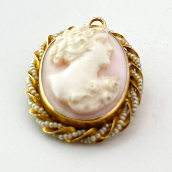 Victorian 10ct Gold Mounted Seed Pearl and Conch Shell Cameo Brooch