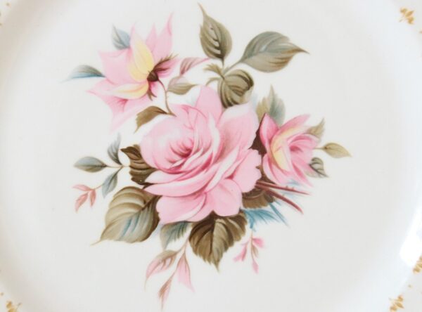Royal Albert Marie Louise Victoria Entree Plate