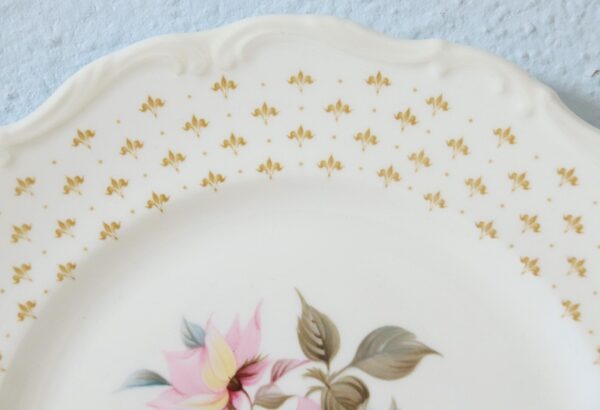 Royal Albert Marie Louise Victoria Entree Plate