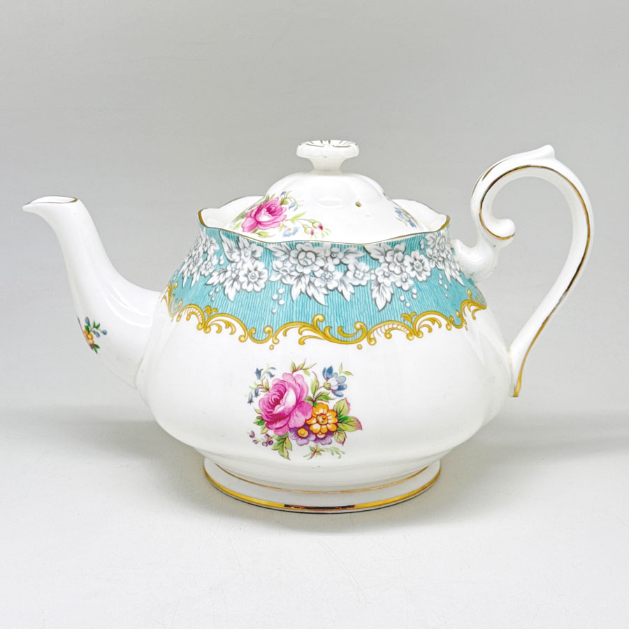 Tea Pot – Clyde on 4th Antiques & Collectables