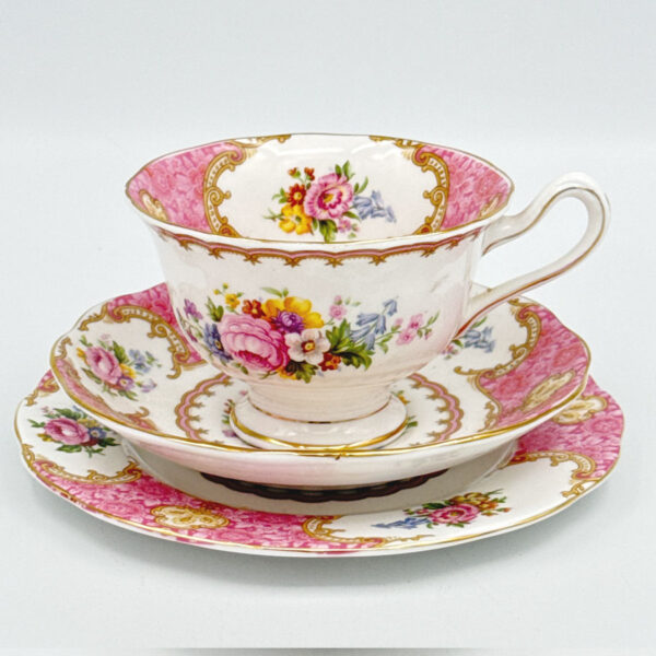Royal-Albert-Lady-Carlyle-Tea-Trio-Avon-C1940-2 Royal Albert Lady Carlyle Tea Trio Avon C1940