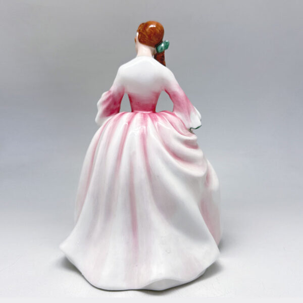 Royal Doulton Figurine Tender Moment  HN3303
