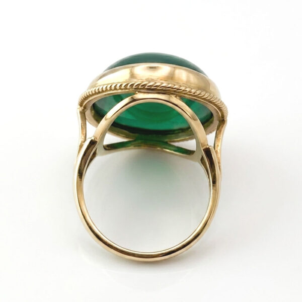 9ct Gold Chrysoprase Cocktail Ring