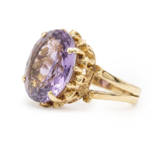 9ct Victorian Claw Set Amethyst Ring