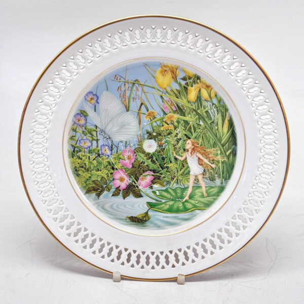 Bing And Grondahl Copenhagen Hans Christian Anderson Plate Thumbelina