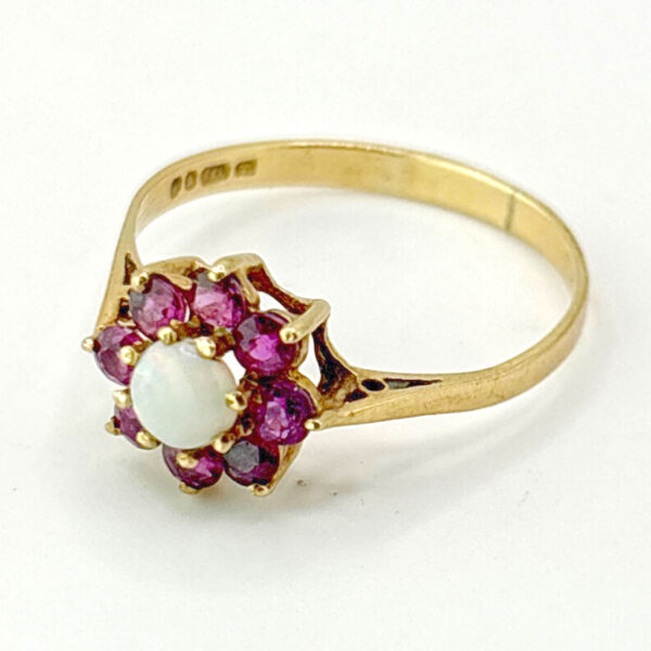 9ct Gold Garnet and Opal Cluster Ring