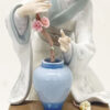 Lladro Japanese Geisha Arranging Flowers 4840