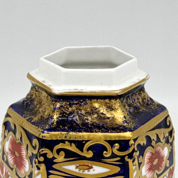 Royal Crown Derby Old Imari Large Ginger Jar And Cover 931