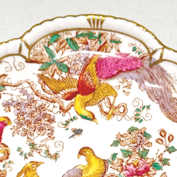 Royal Crown Derby Olde Avesbury Round Bowl