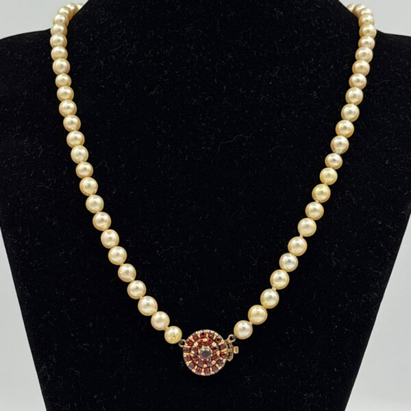 9ct-Gold-Garnet-Clasp-&-Cultured-Pearl-Necklace-1 9ct Gold Garnet Clasp & Cultured Pearl Necklace
